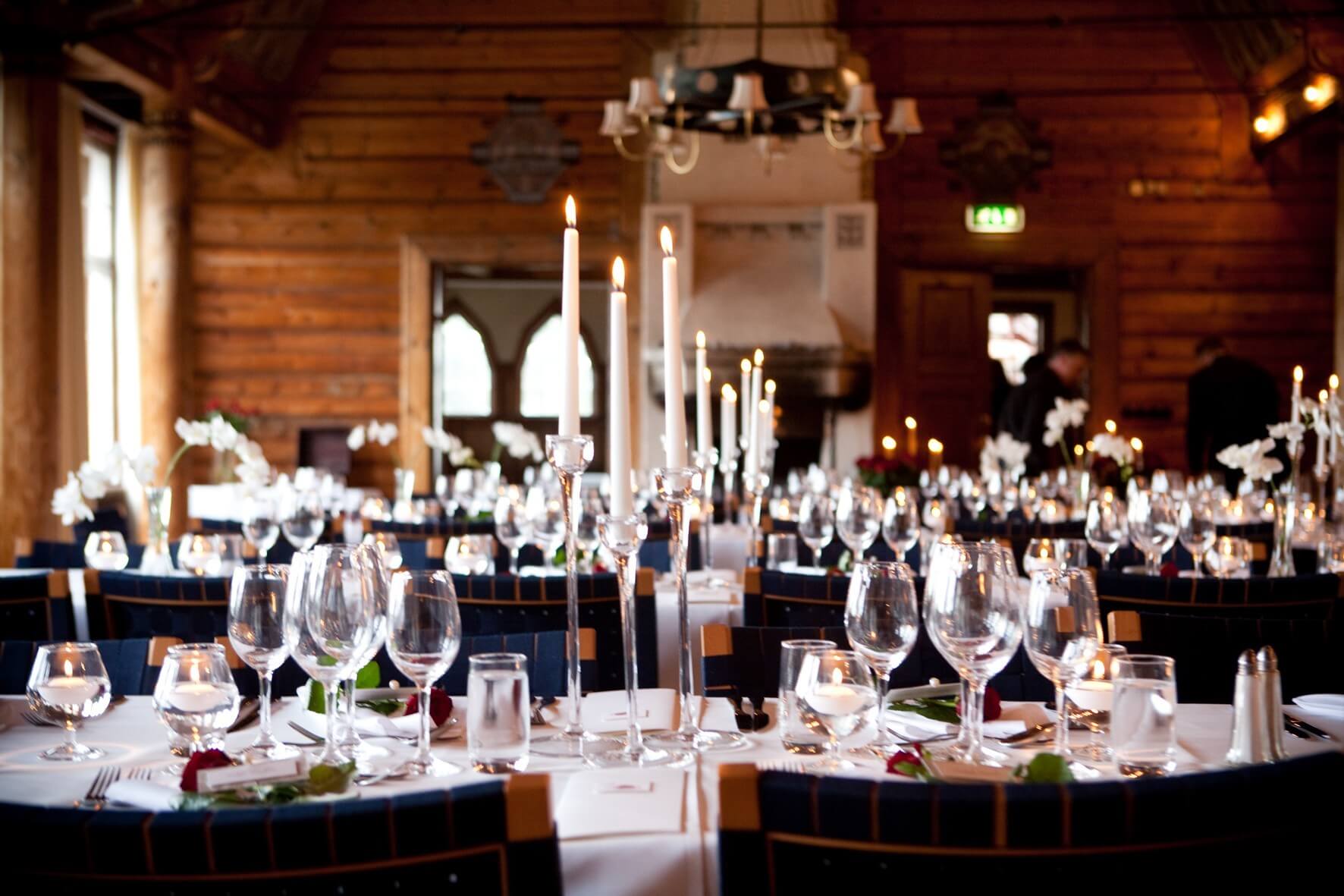 I Nynäs Havsbads festvåning kan ni arrangera ett bröllop i nationalromantisk miljö