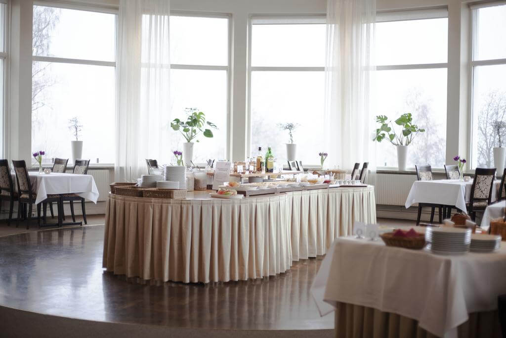 På Hjortviken kan du och din partner arrangera en bröllopsfest i en unik miljö