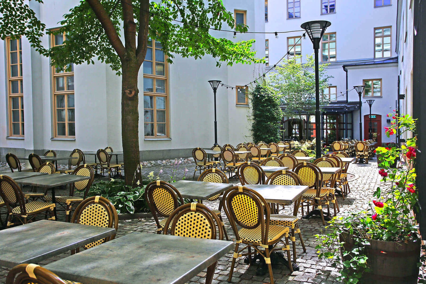 Innergården på Westmanska Palatset fungerar för mingel såväl som sittande middagar