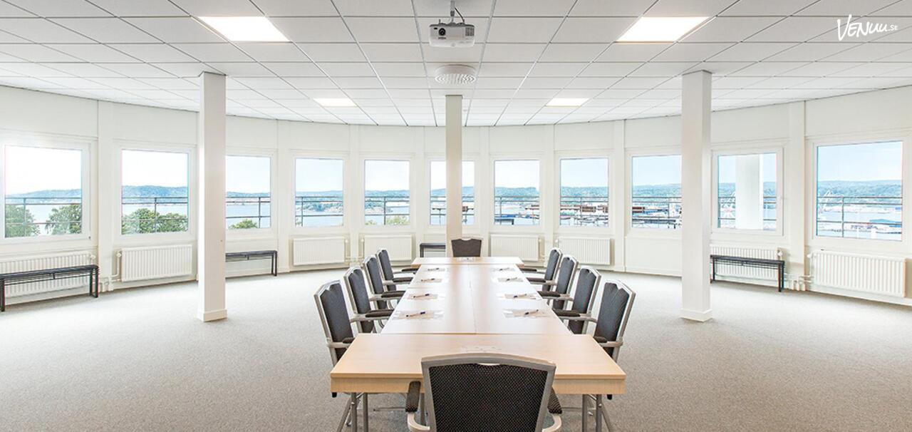 Bornholm på Bohusgården – modern konferenslokal med spa och havsutsikt för möten i skärgårdsmiljö.