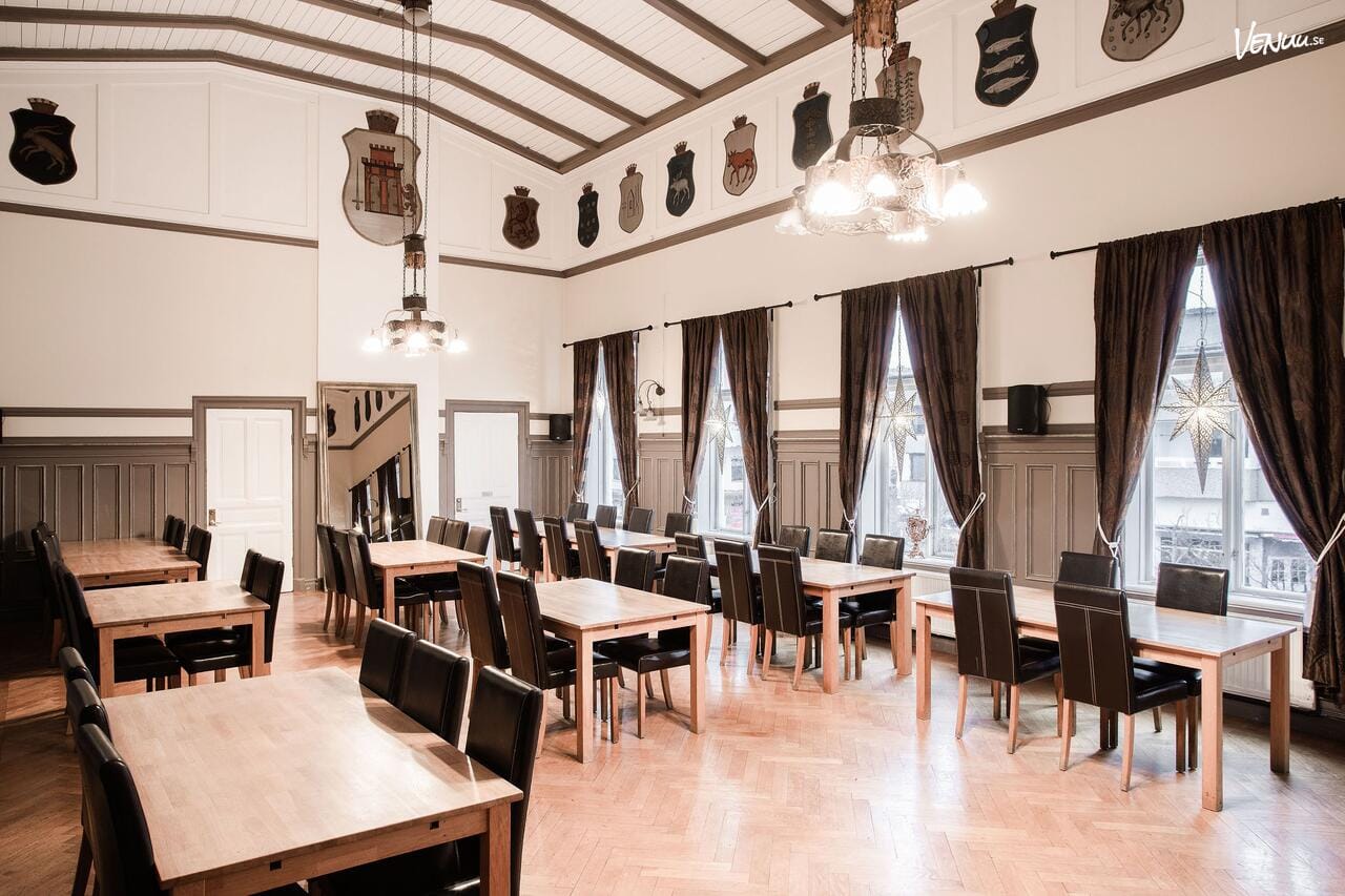 Riddarsalen på Grand Hotel Lysekil – elegant konferenssal med högt i tak och närhet till havet.