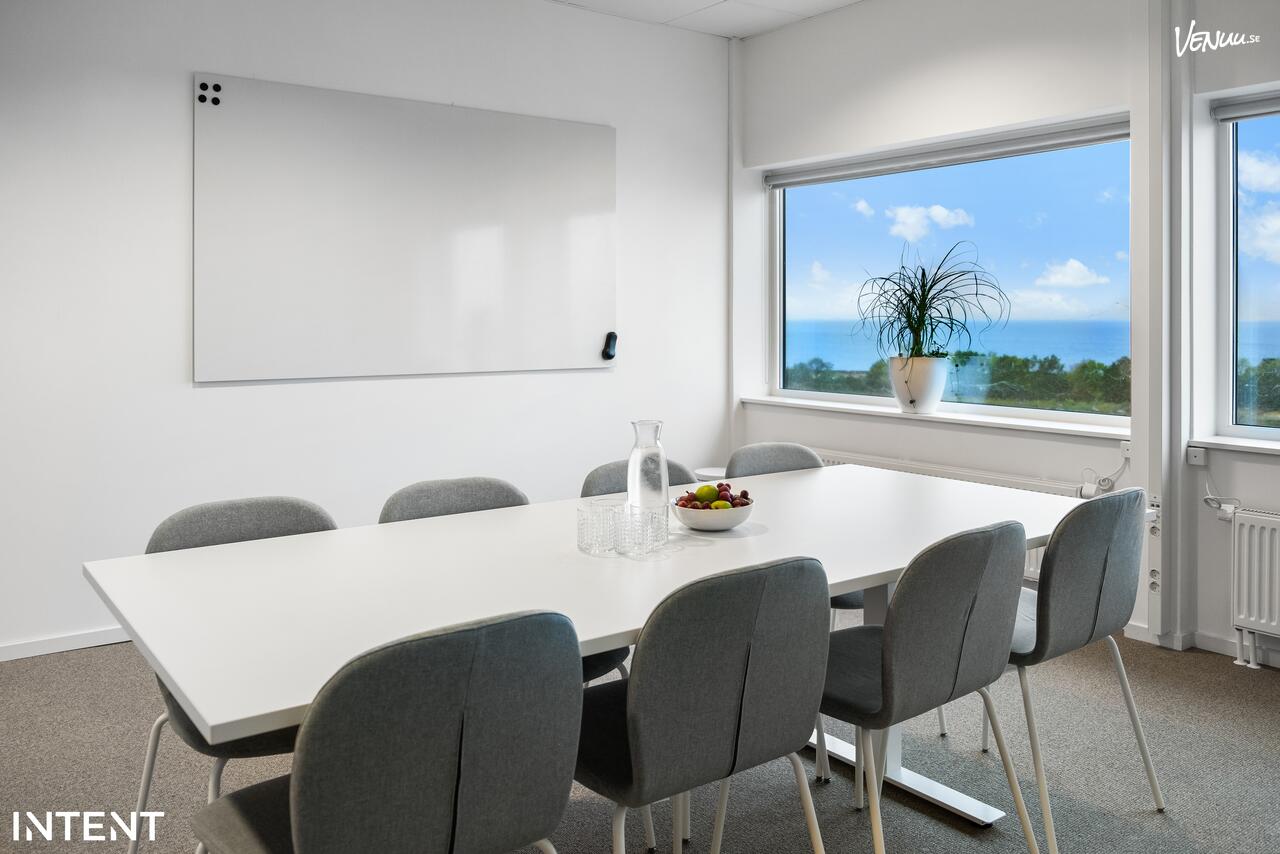 The Boardroom på Workopolis är ett professionellt mötesrum i Malmö med plats för 12 deltagare och modern teknik.