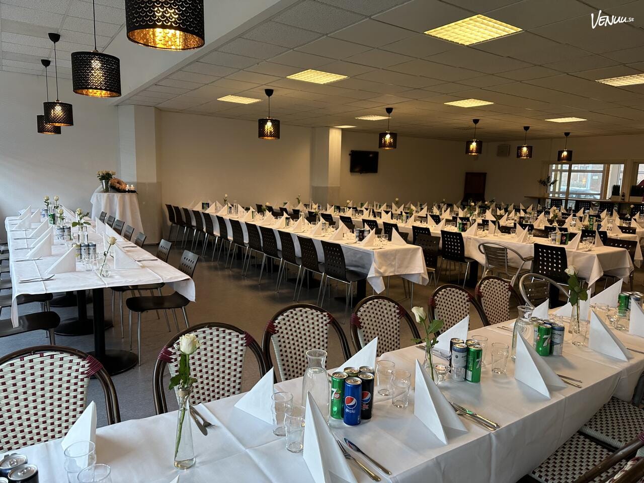 Trevlig atmosfär inne på Restaurang Hamn Peppar i Malmö, en centralt belägen restaurang som passar bra för sommarfester.